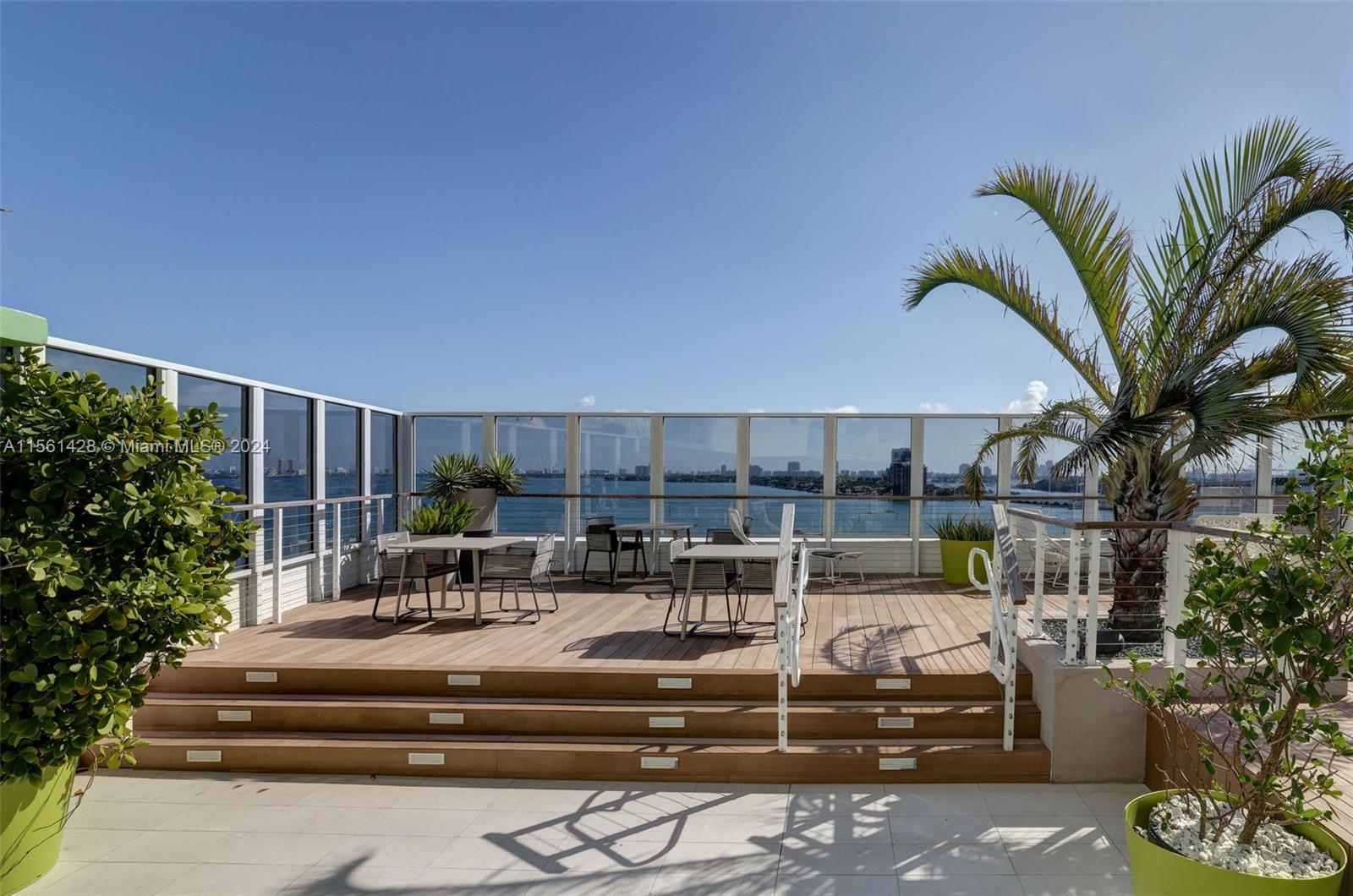 1756 N Bayshore Dr # 30D