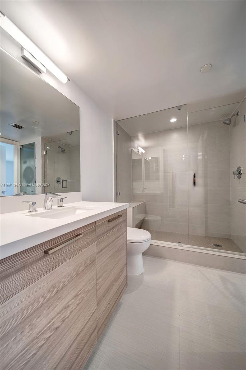 1756 N Bayshore Dr # 30D