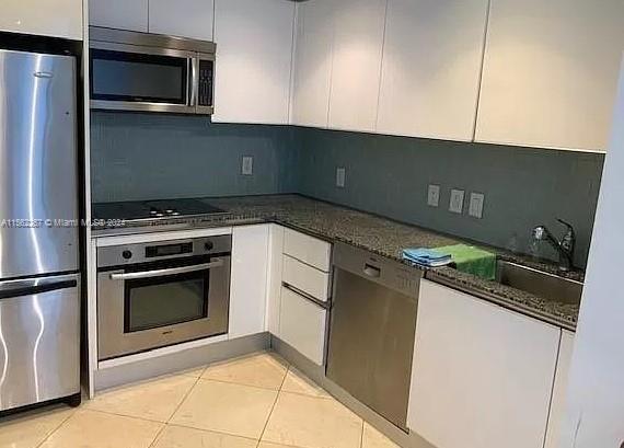 1050 Brickell Ave # 1004