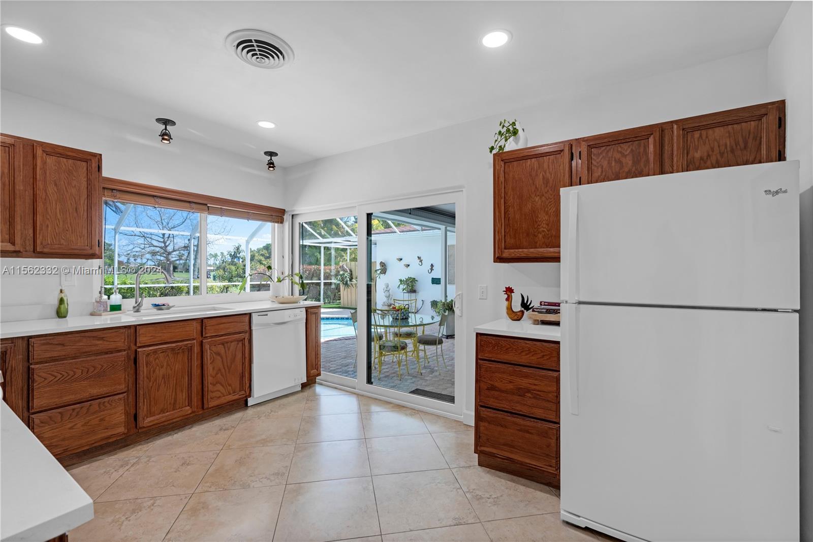 15801 Palmetto Club Dr