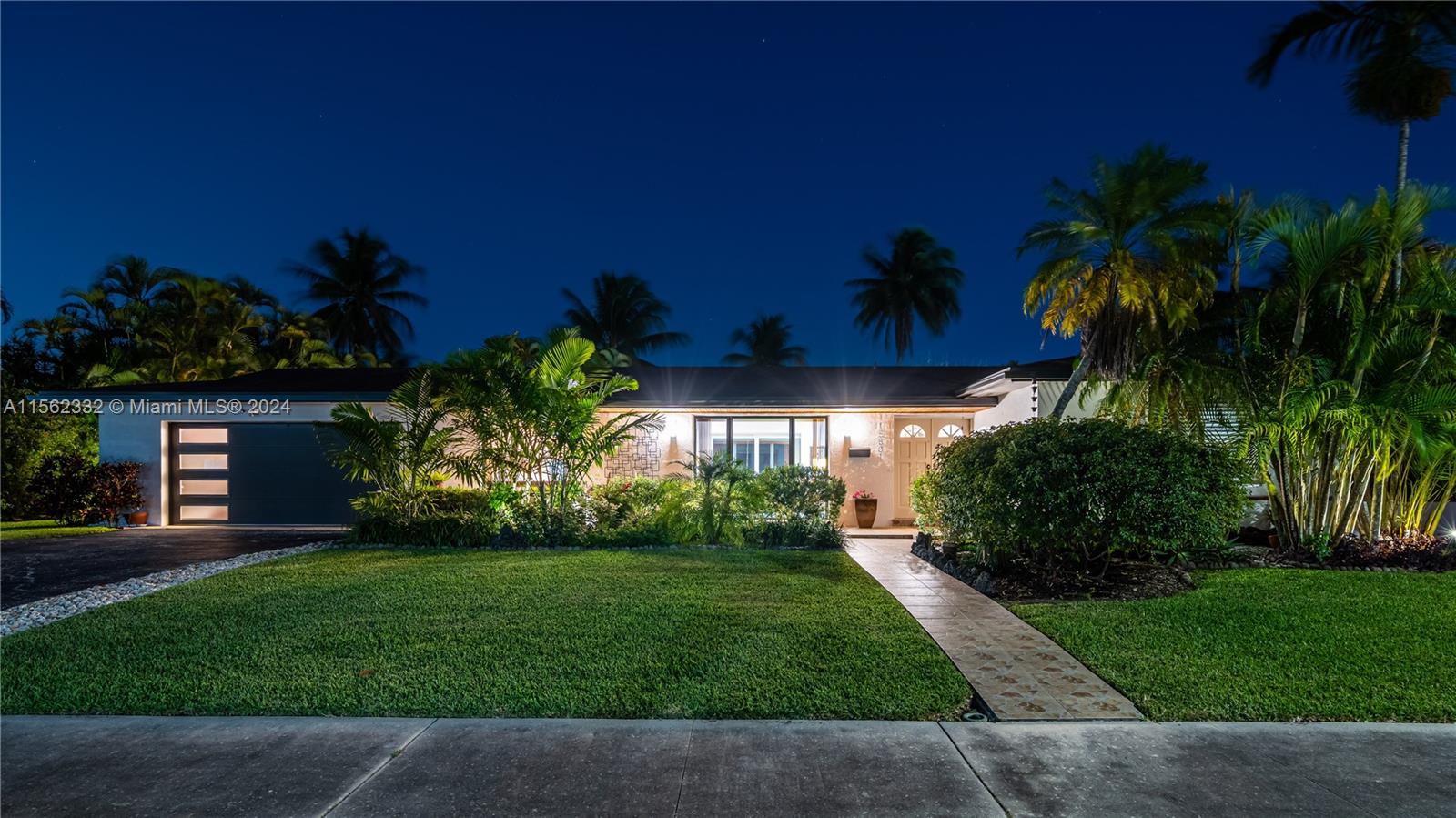 15801 Palmetto Club Dr
