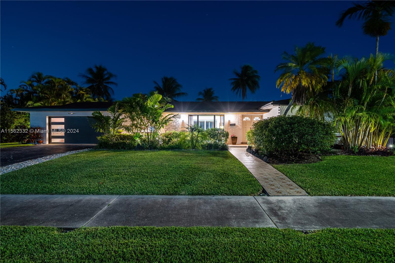 15801 Palmetto Club Dr