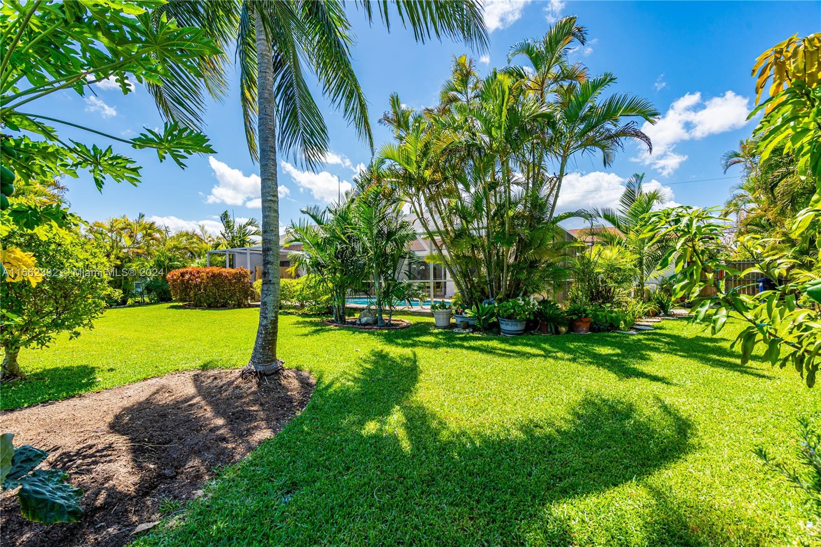 15801 Palmetto Club Dr