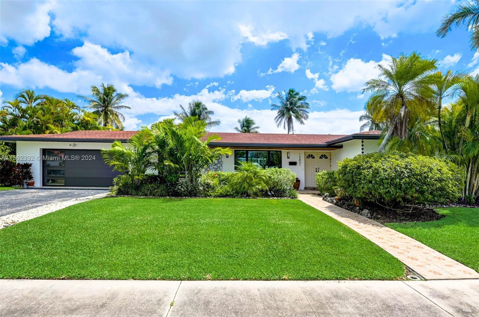 15801 Palmetto Club Dr