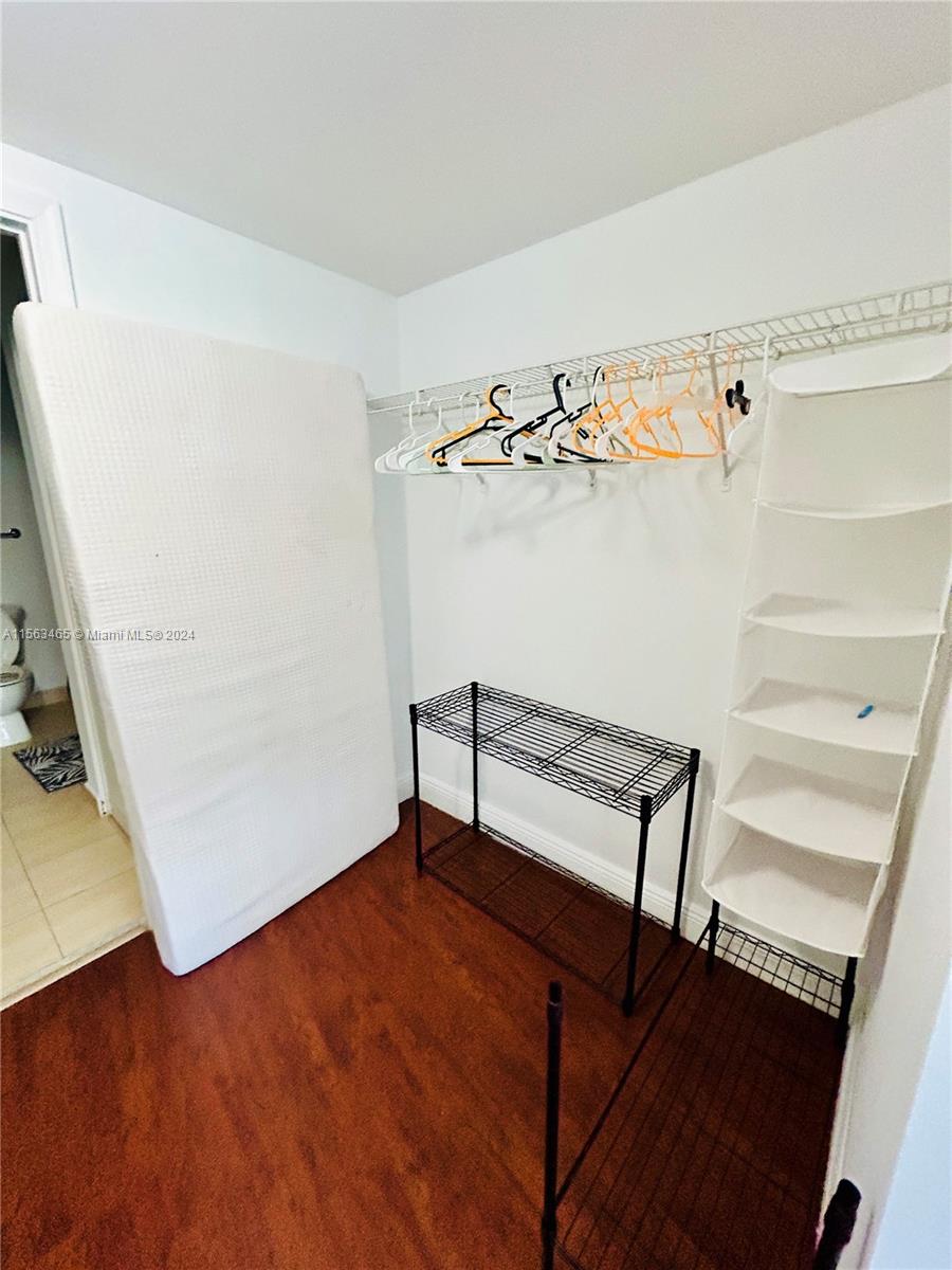 1750 N Bayshore Dr # 3609
