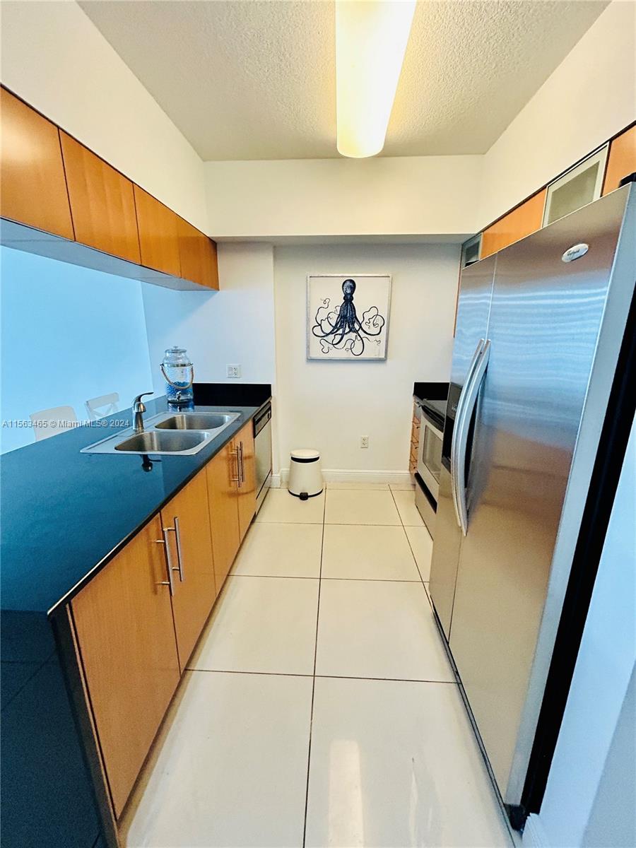 1750 N Bayshore Dr # 3609