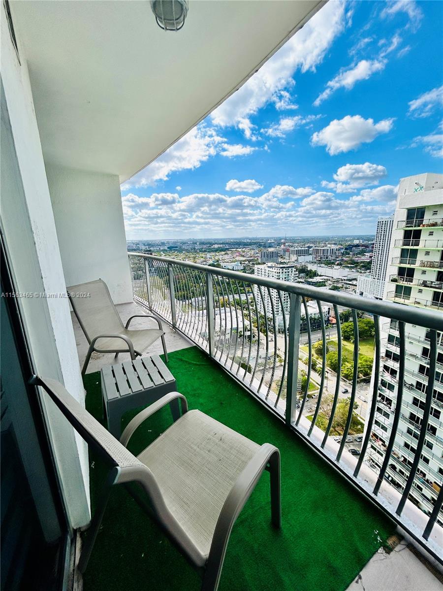 1750 N Bayshore Dr # 3609