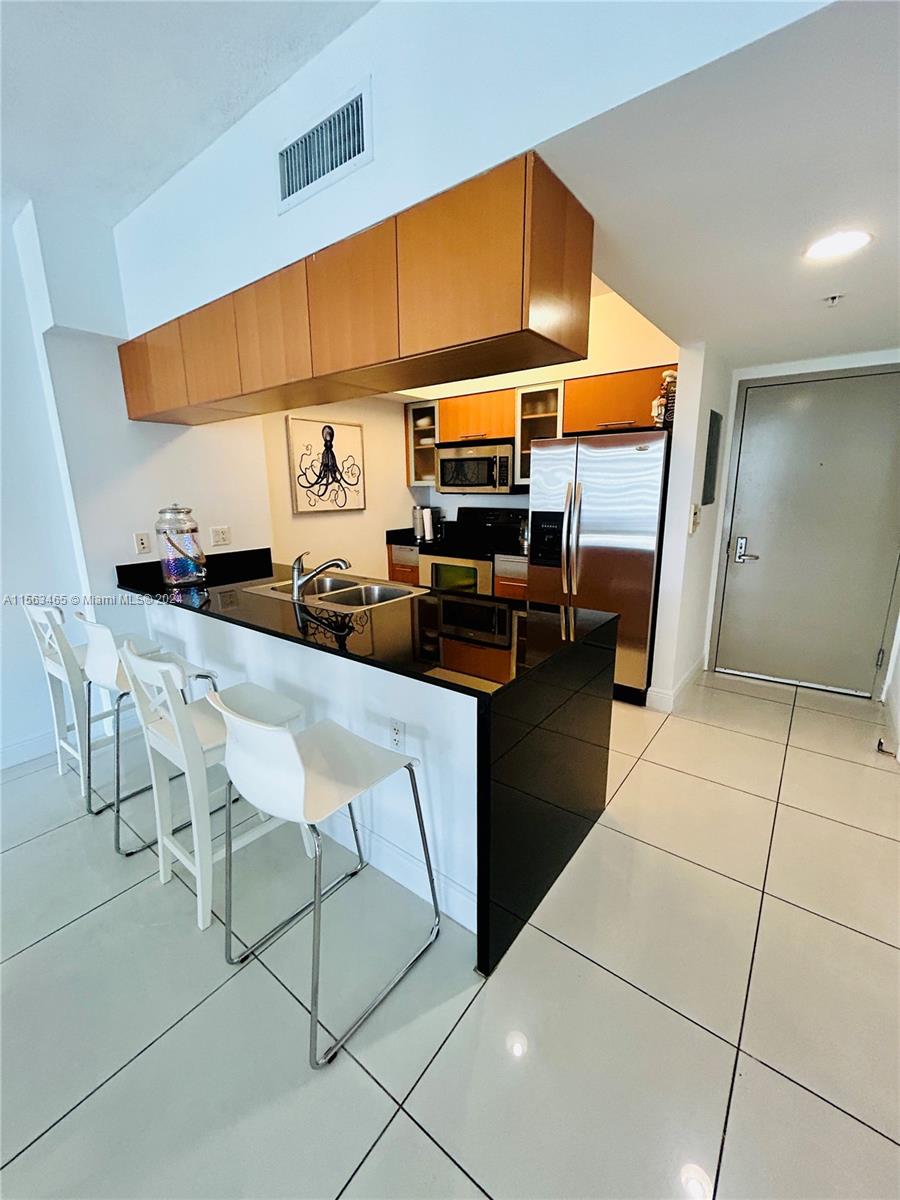 1750 N Bayshore Dr # 3609