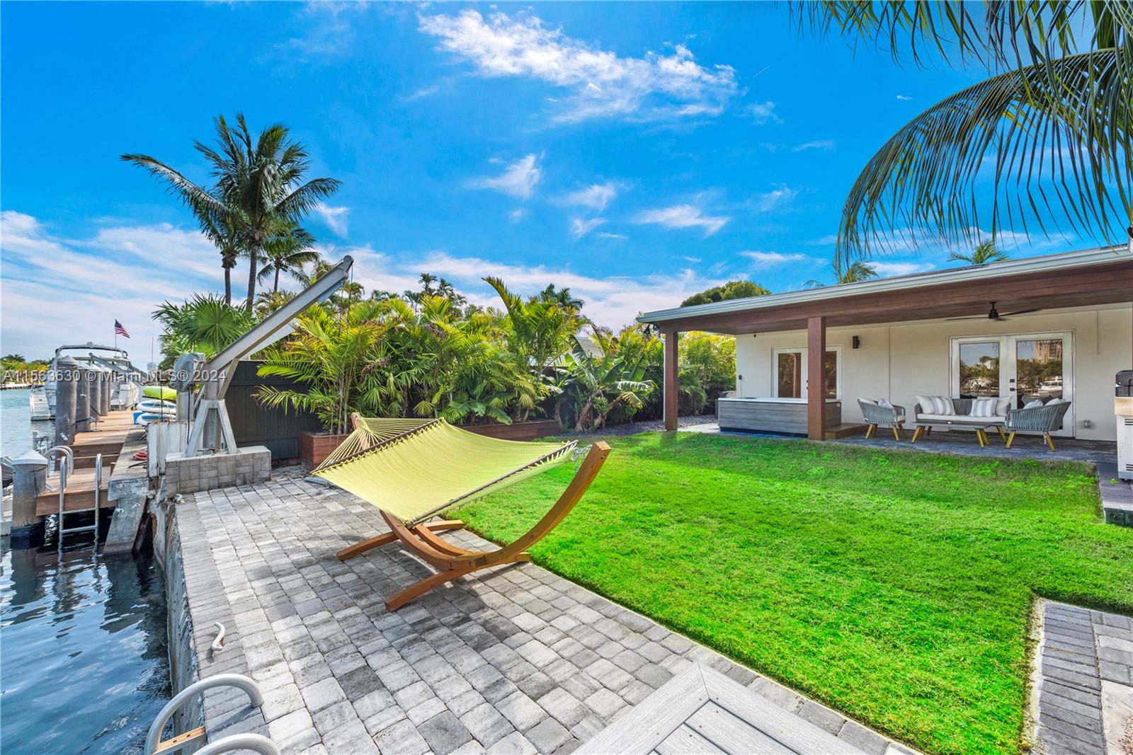 2243 Bayview Ln