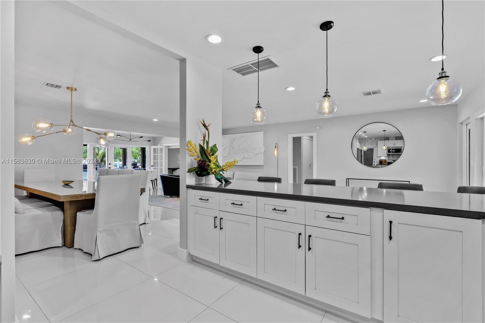 2243 Bayview Ln