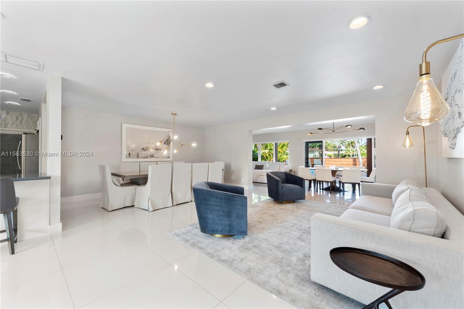2243 Bayview Ln