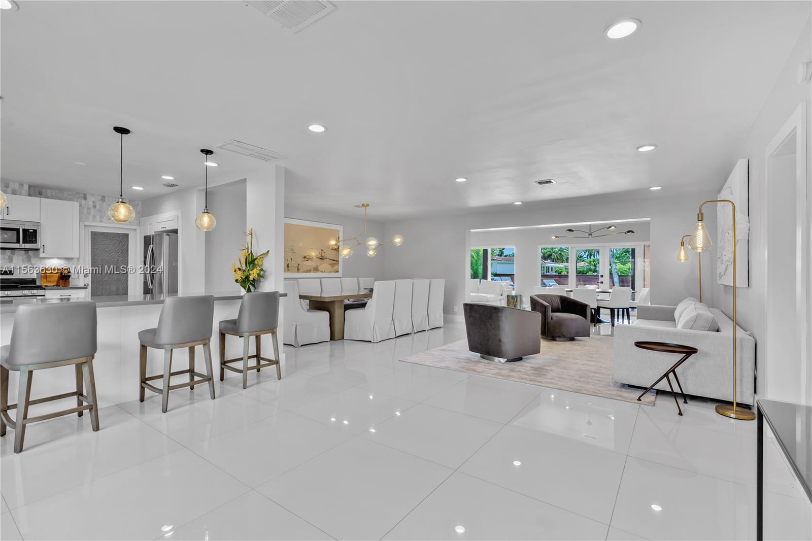 2243 Bayview Ln