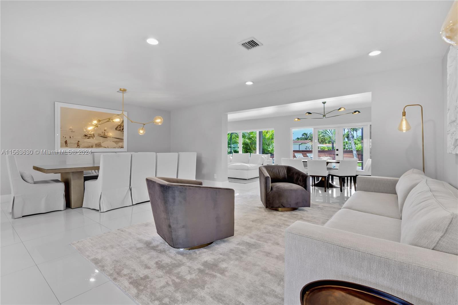 2243 Bayview Ln