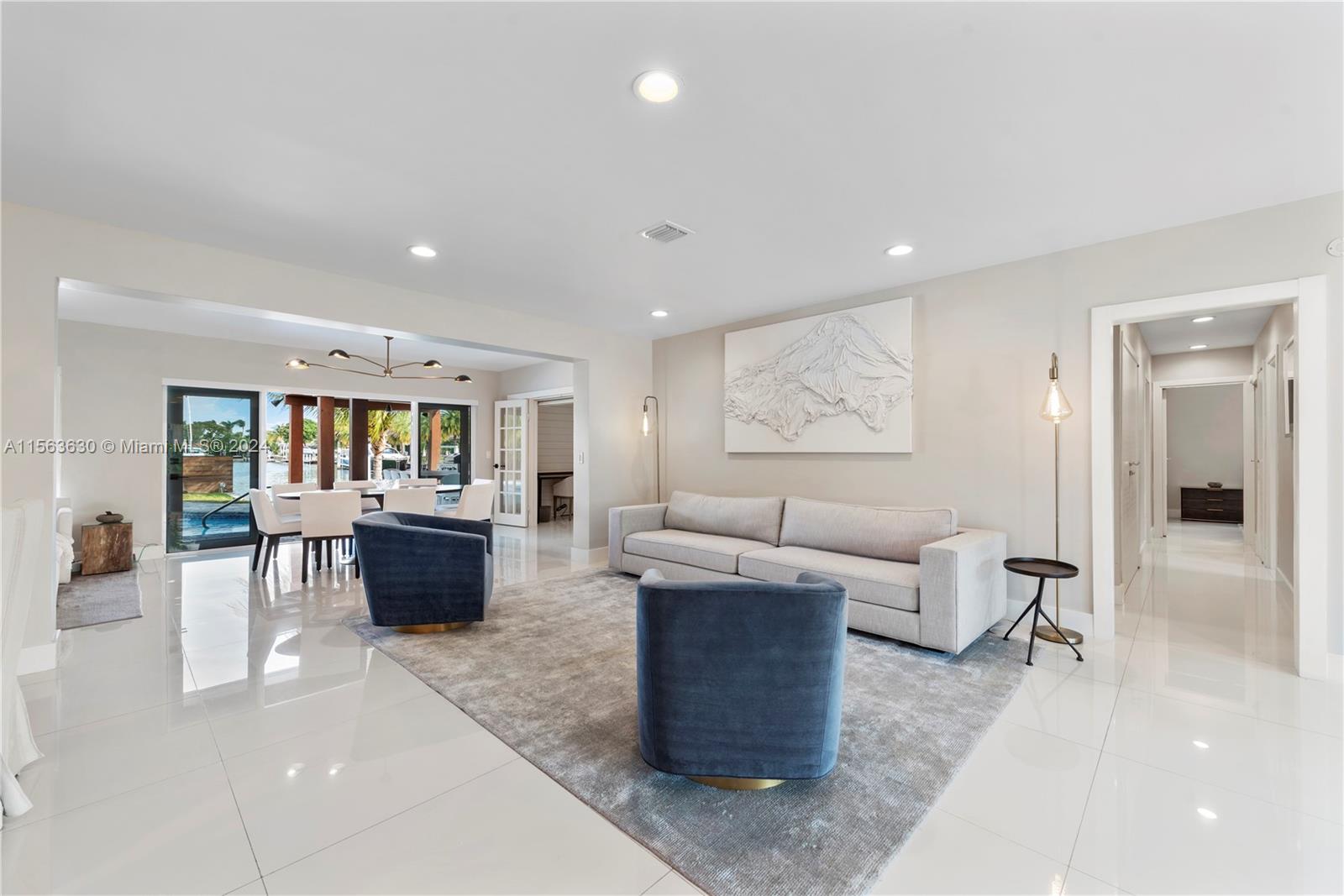 2243 Bayview Ln