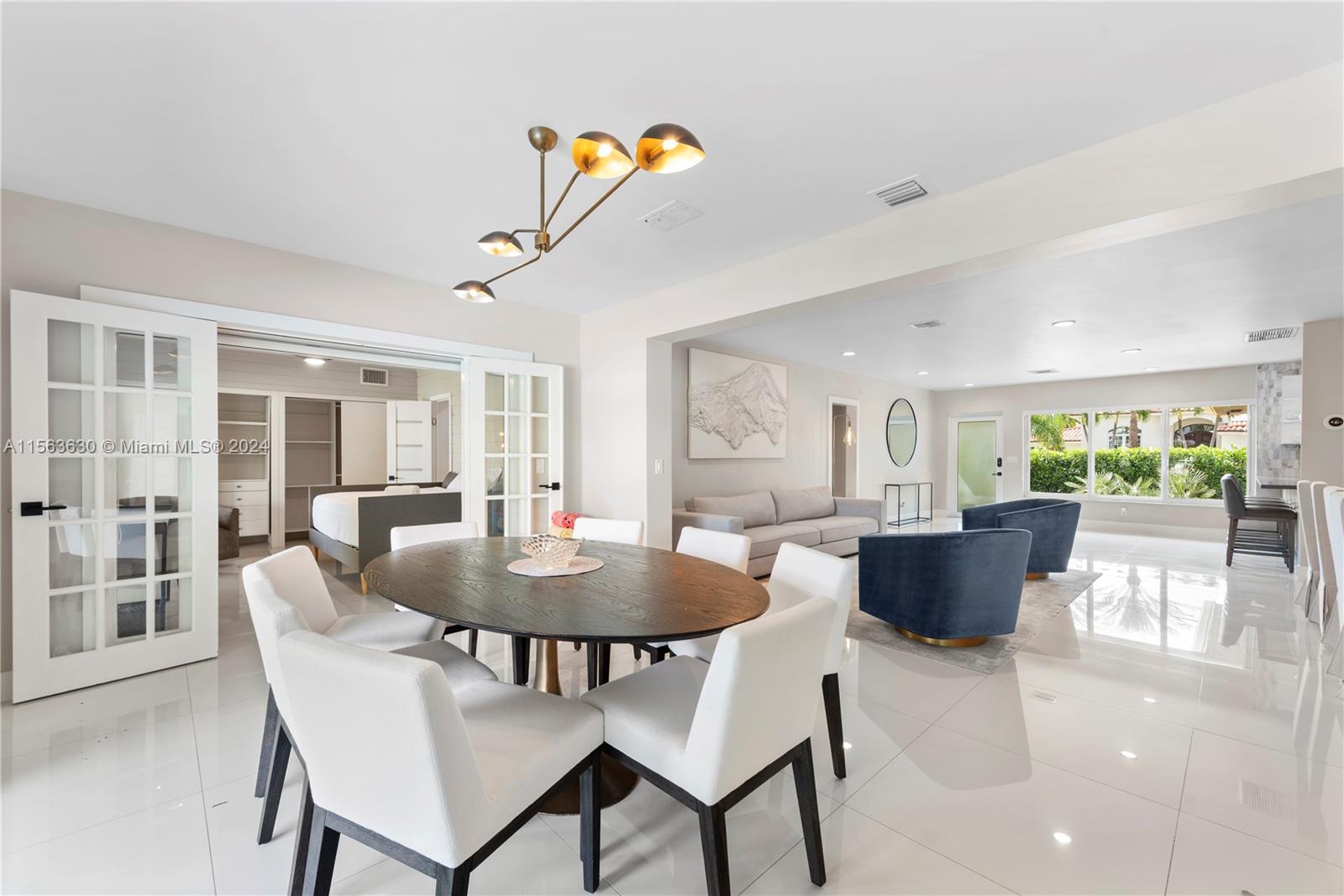 2243 Bayview Ln