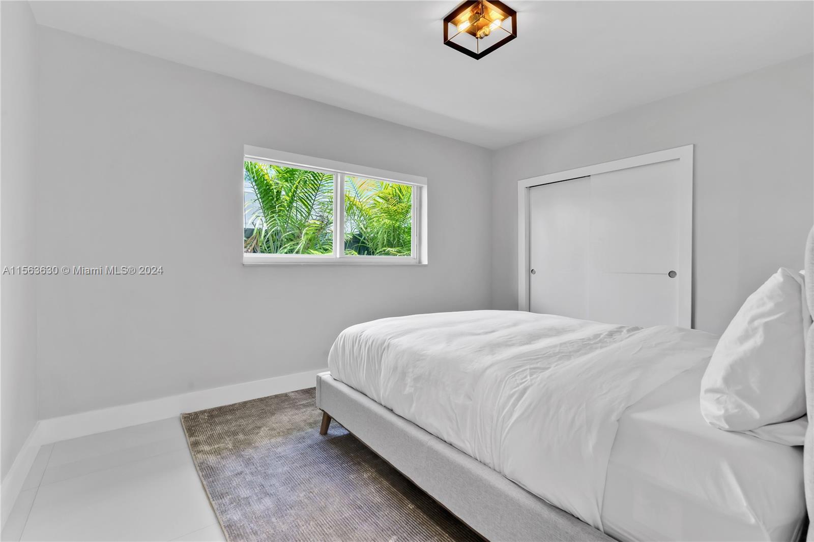 2243 Bayview Ln