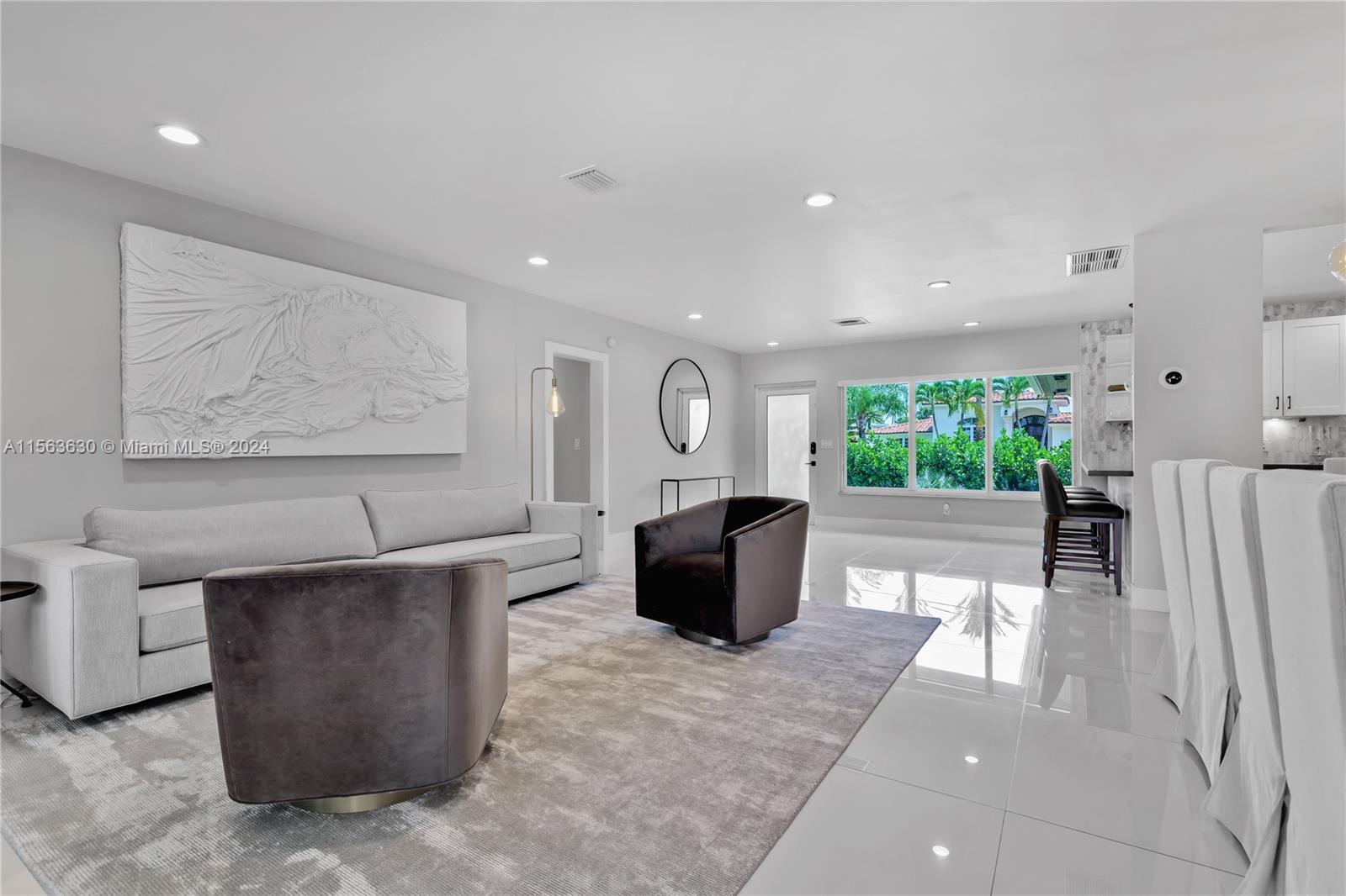 2243 Bayview Ln