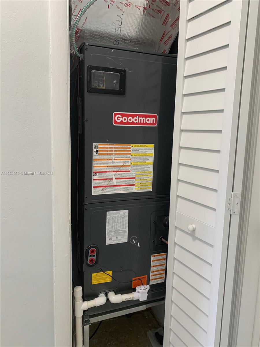 240 NW 5th Ave Unit: W