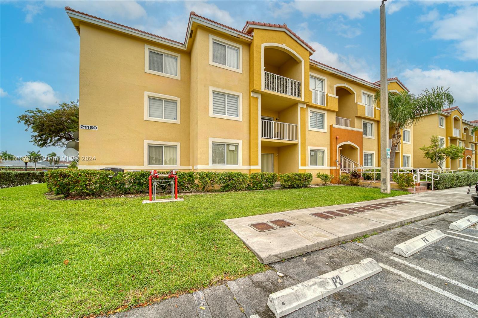 21150 SW 87th Ave # 102