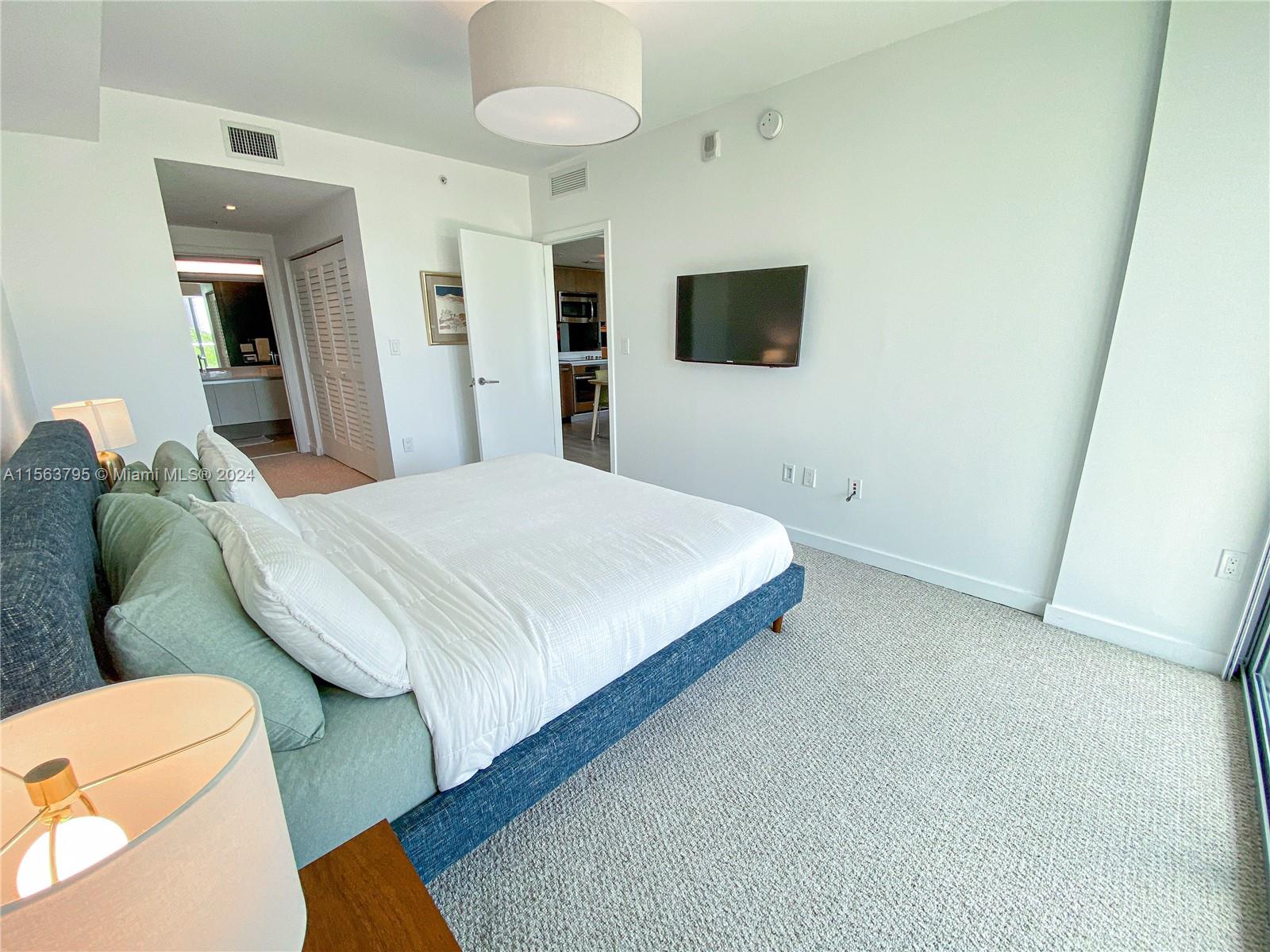 1600 SW 1 AVE # 515