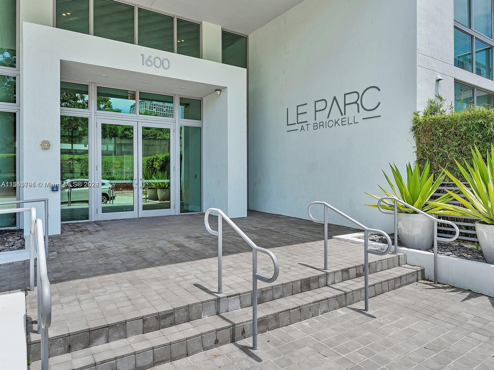 1600 SW 1 AVE # 515