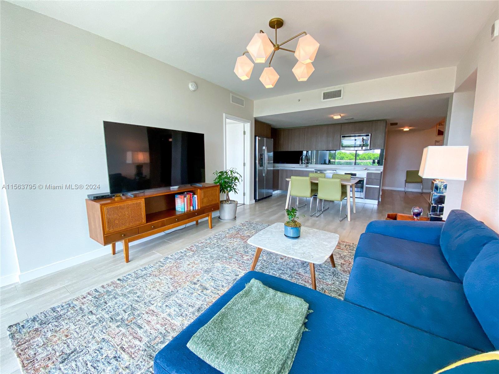 1600 SW 1 AVE # 515
