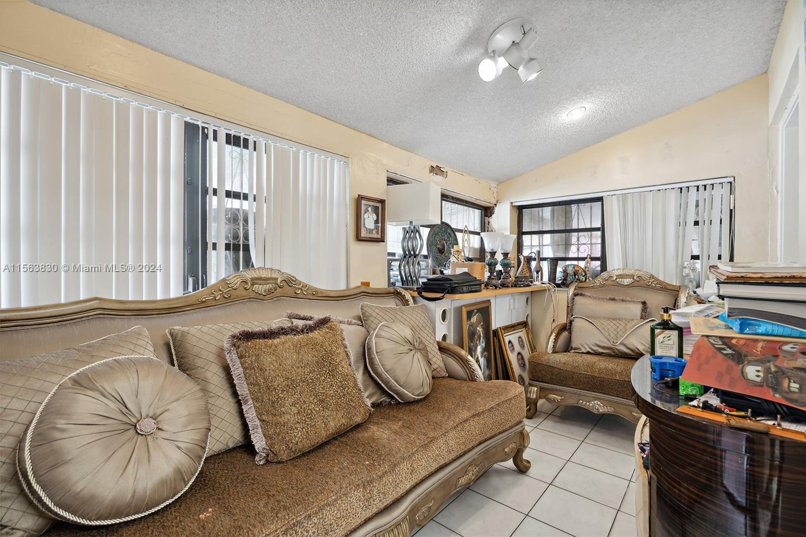 45 NW 30th Ave