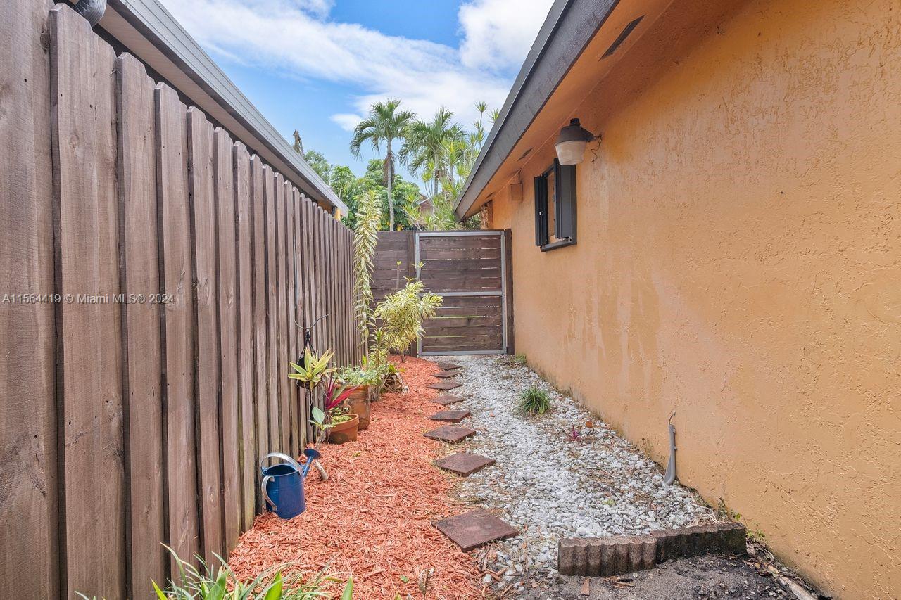 14271 SW 106th Ter