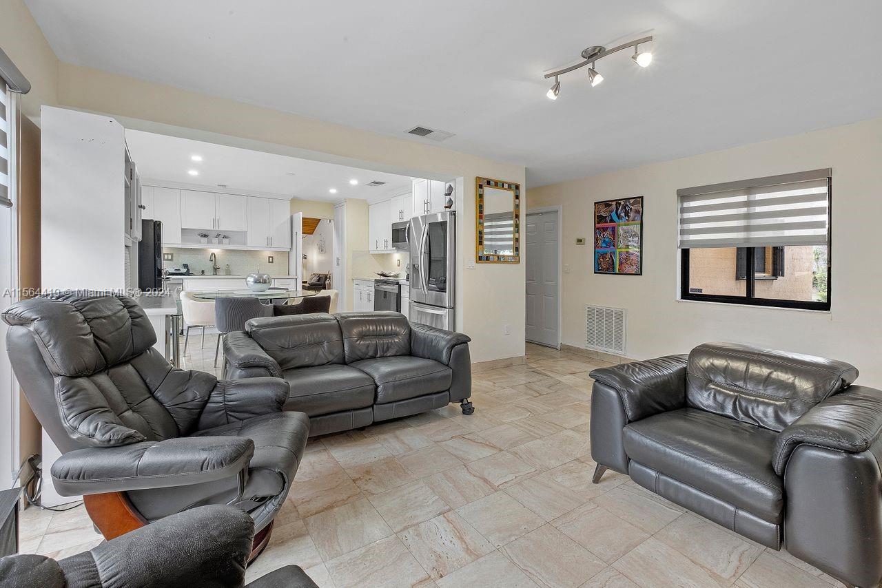 14271 SW 106th Ter