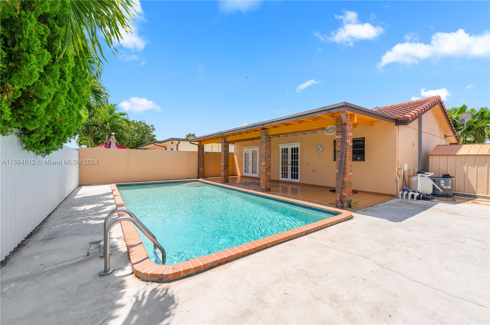1521 SW 138th Ave