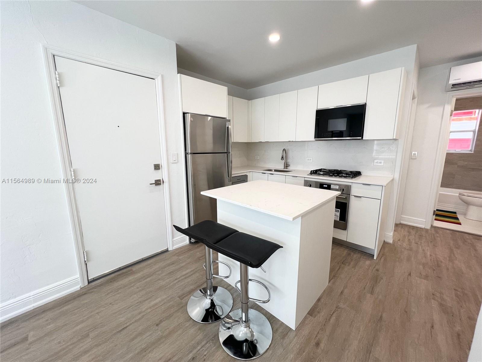 1407 Meridian Ave # 4