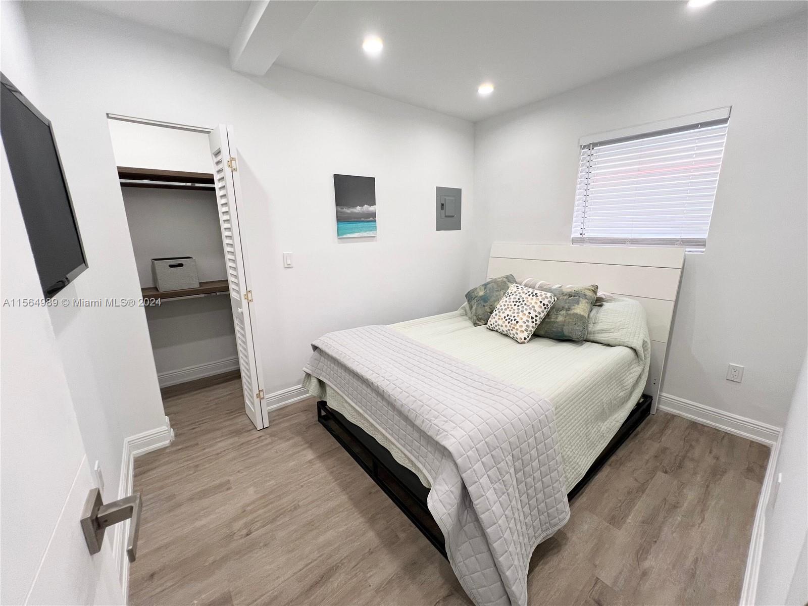 1407 Meridian Ave # 4