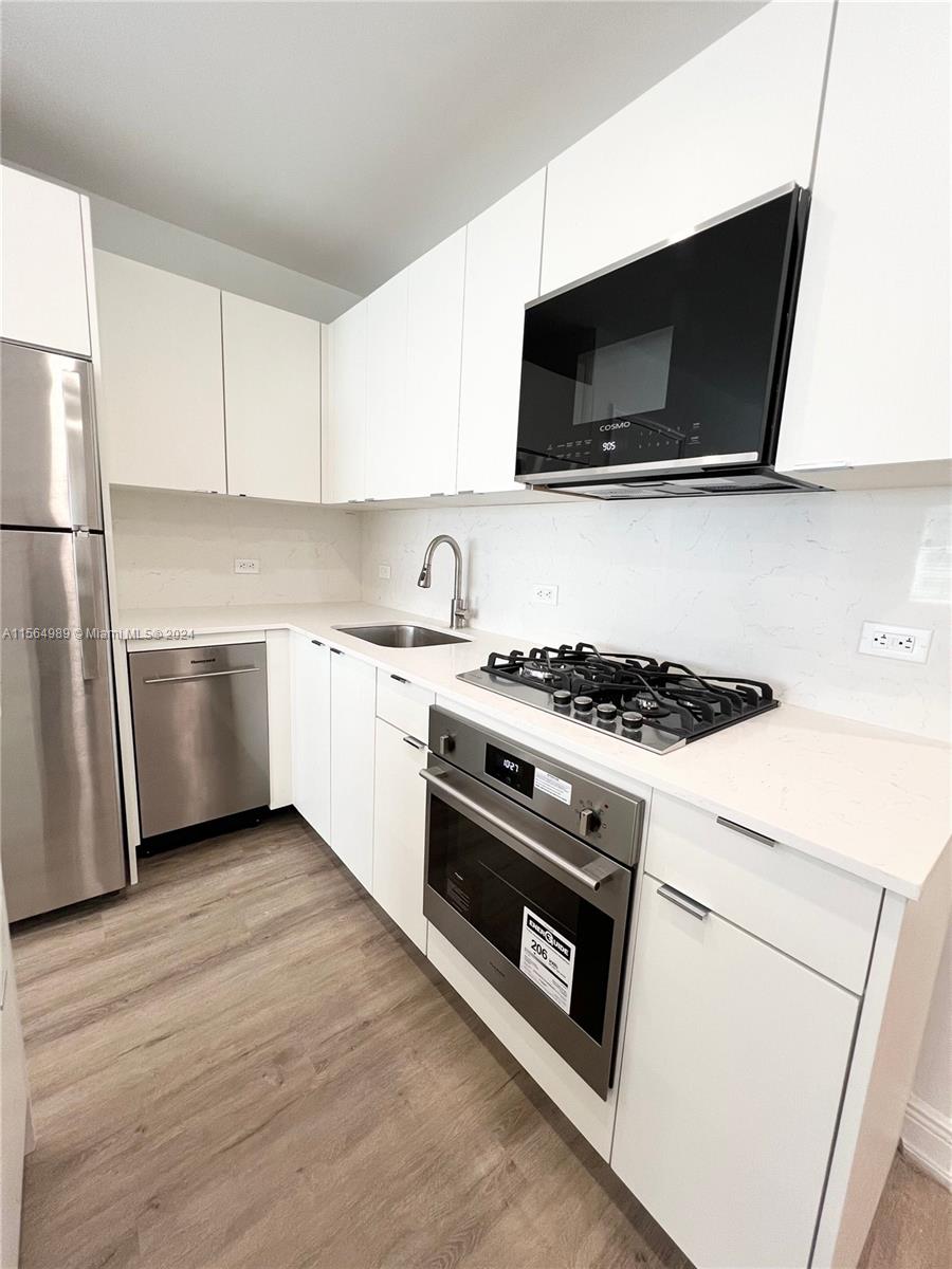 1407 Meridian Ave # 4