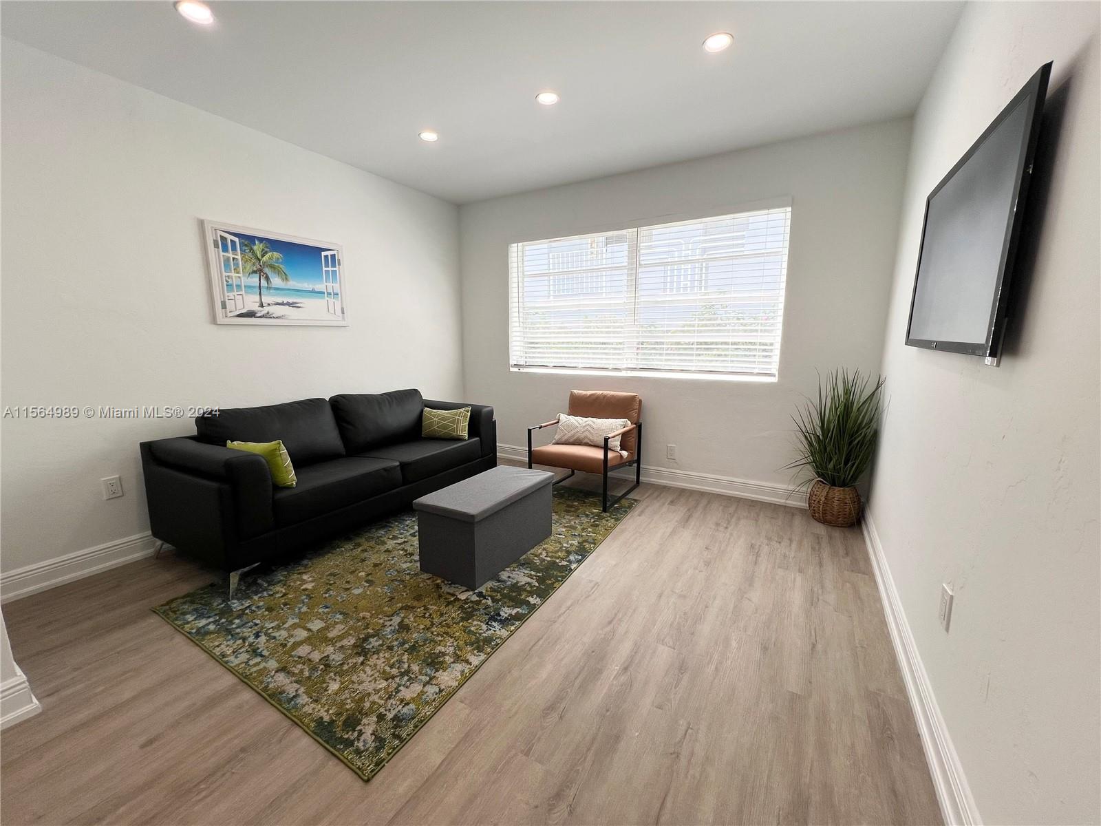 1407 Meridian Ave # 4