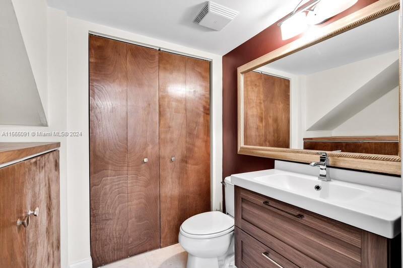 13985 SW 94th Cir Ln # 1 Unit: 102-1