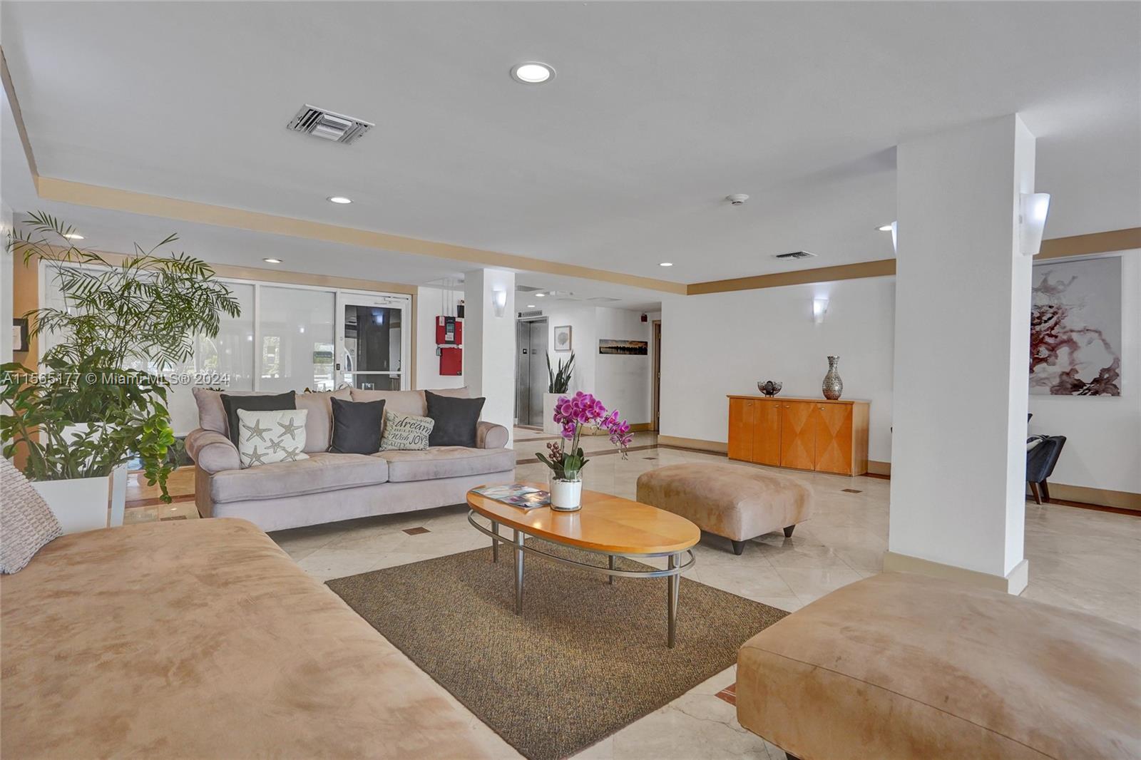 1455 N Treasure Dr # 7F