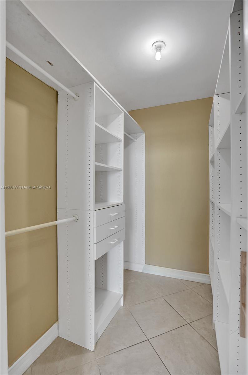 1455 N Treasure Dr # 7F