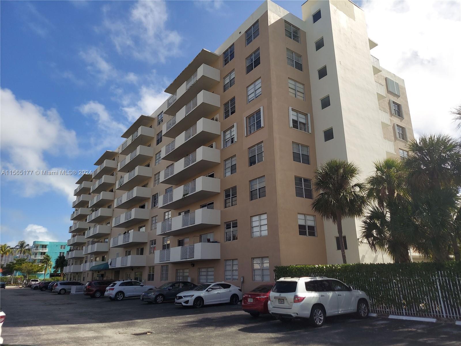 1455 N Treasure Dr # 7F