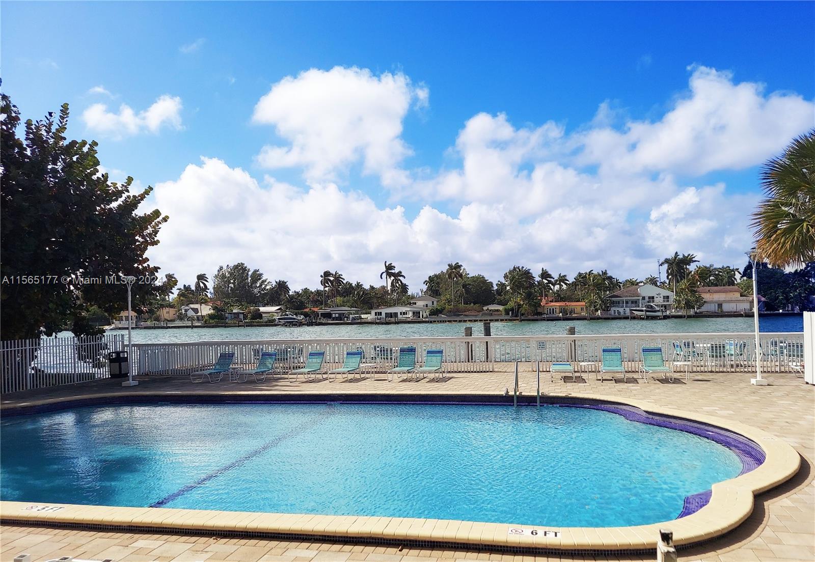 1455 N Treasure Dr # 7F