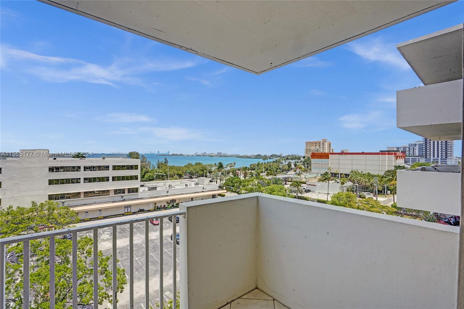 1455 N Treasure Dr # 7F