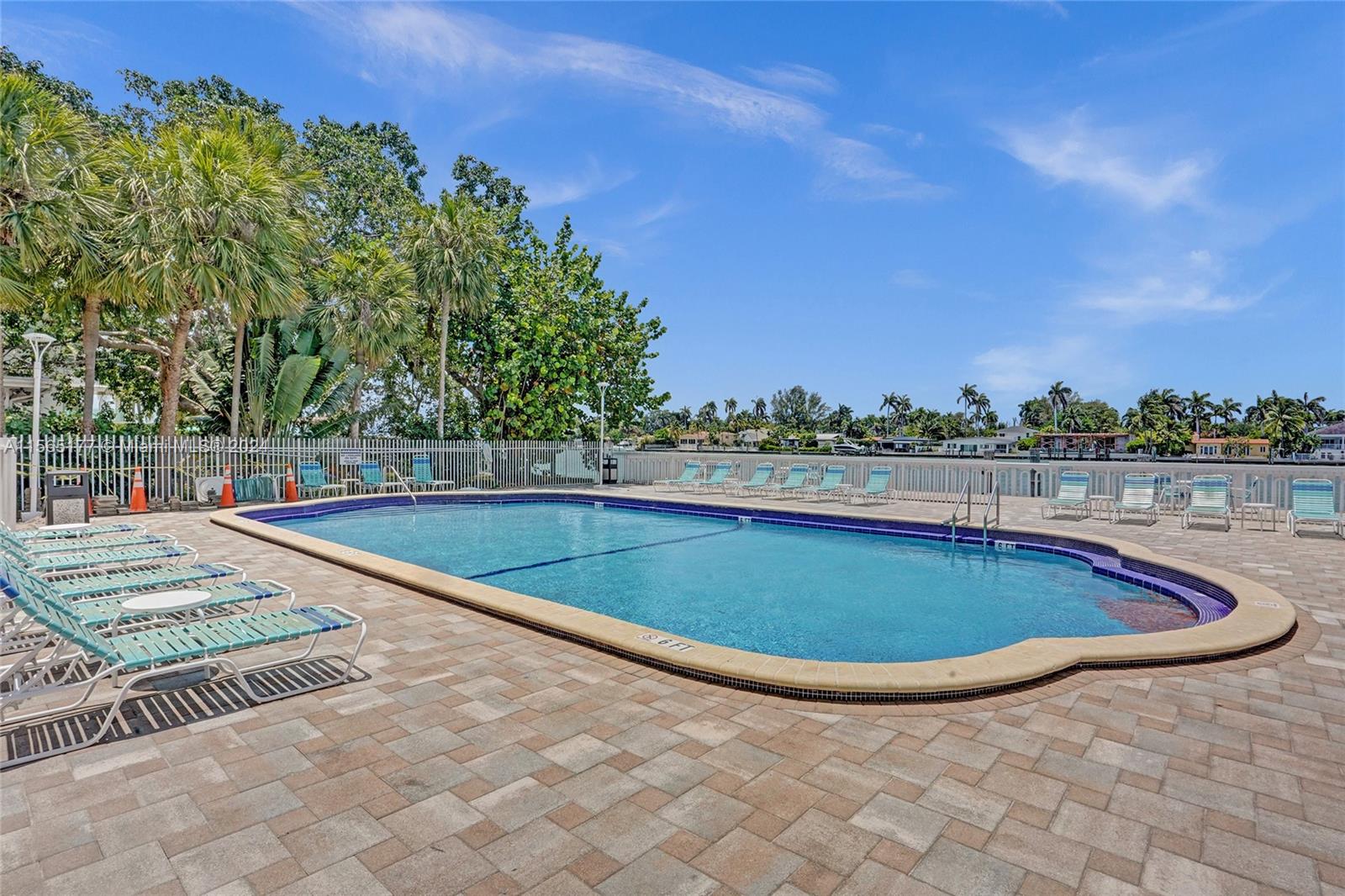 1455 N Treasure Dr # 7F