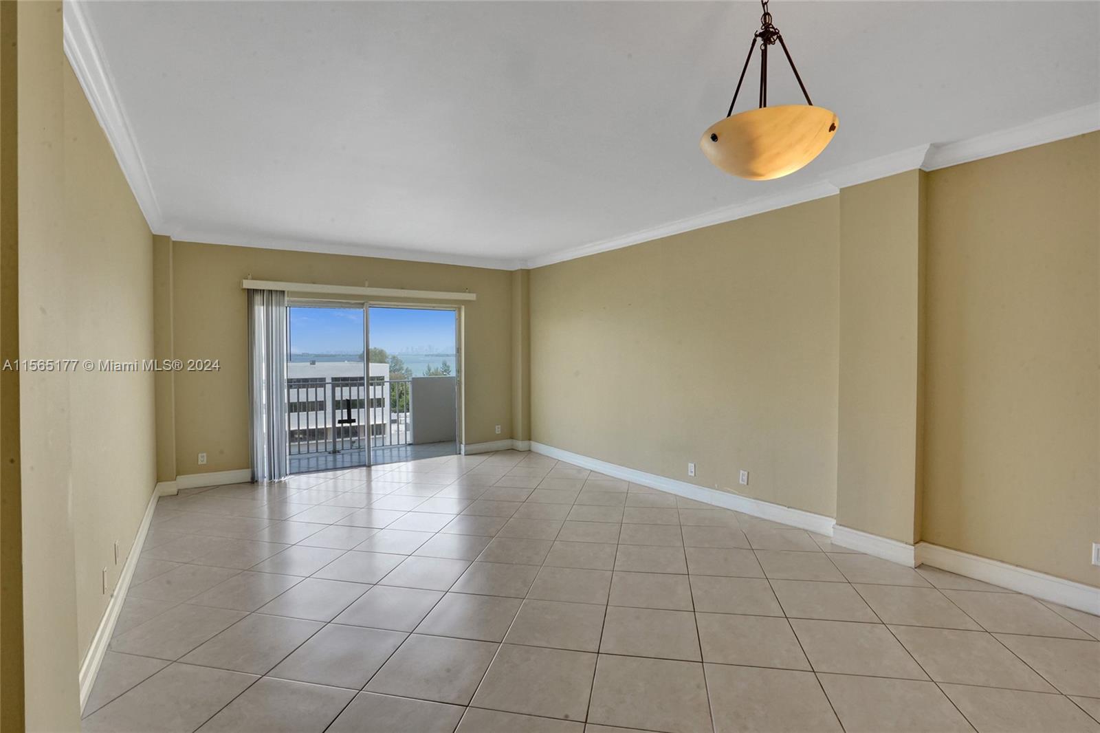 1455 N Treasure Dr # 7F