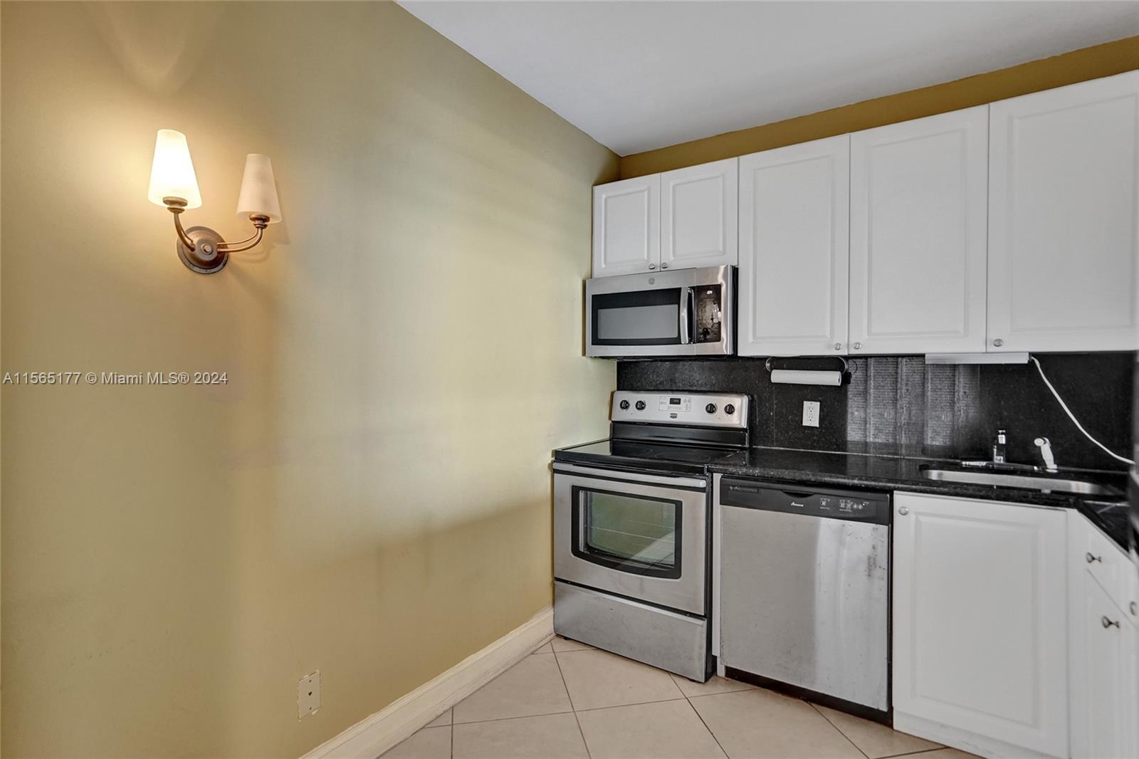 1455 N Treasure Dr # 7F