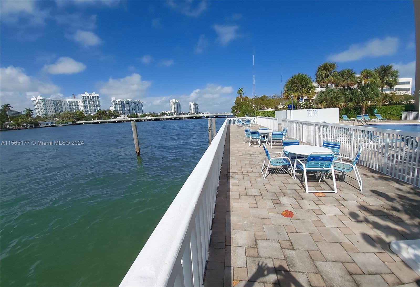 1455 N Treasure Dr # 7F