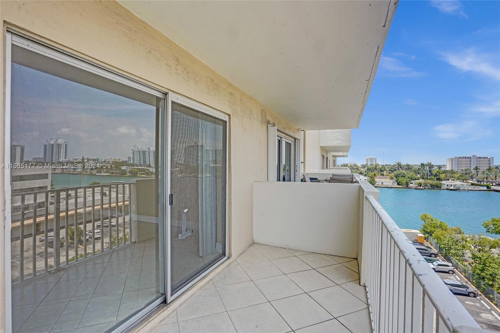 1455 N Treasure Dr # 7F