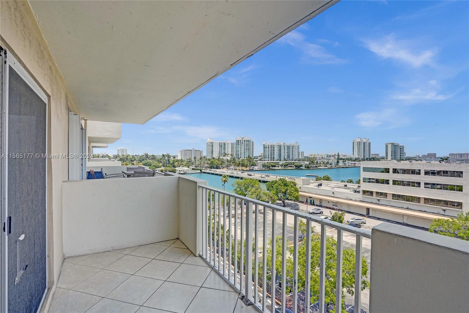 1455 N Treasure Dr # 7F