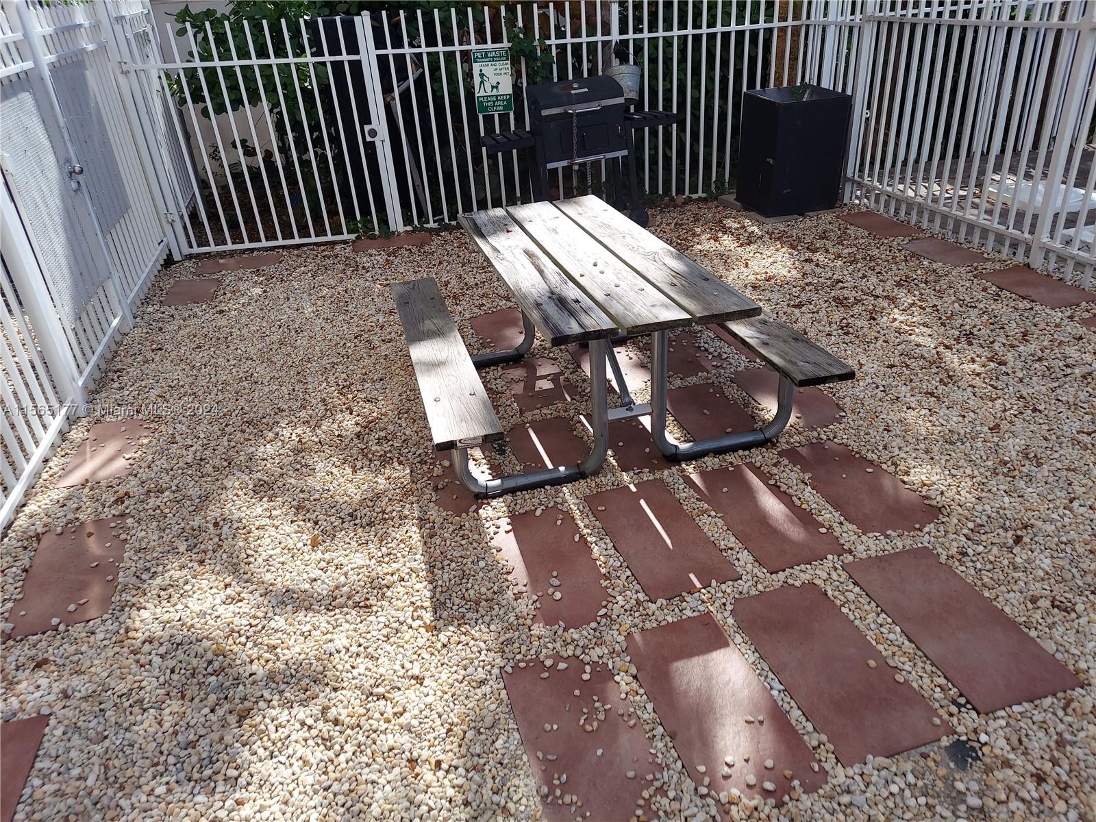 1455 N Treasure Dr # 7F