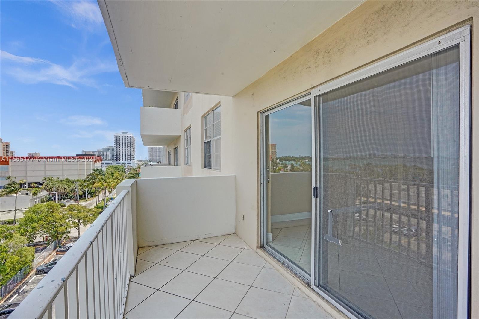 1455 N Treasure Dr # 7F