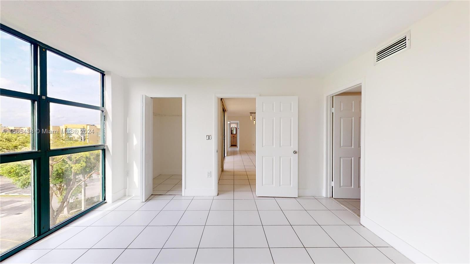11790 SW 18th St # 3 Unit: 528-3