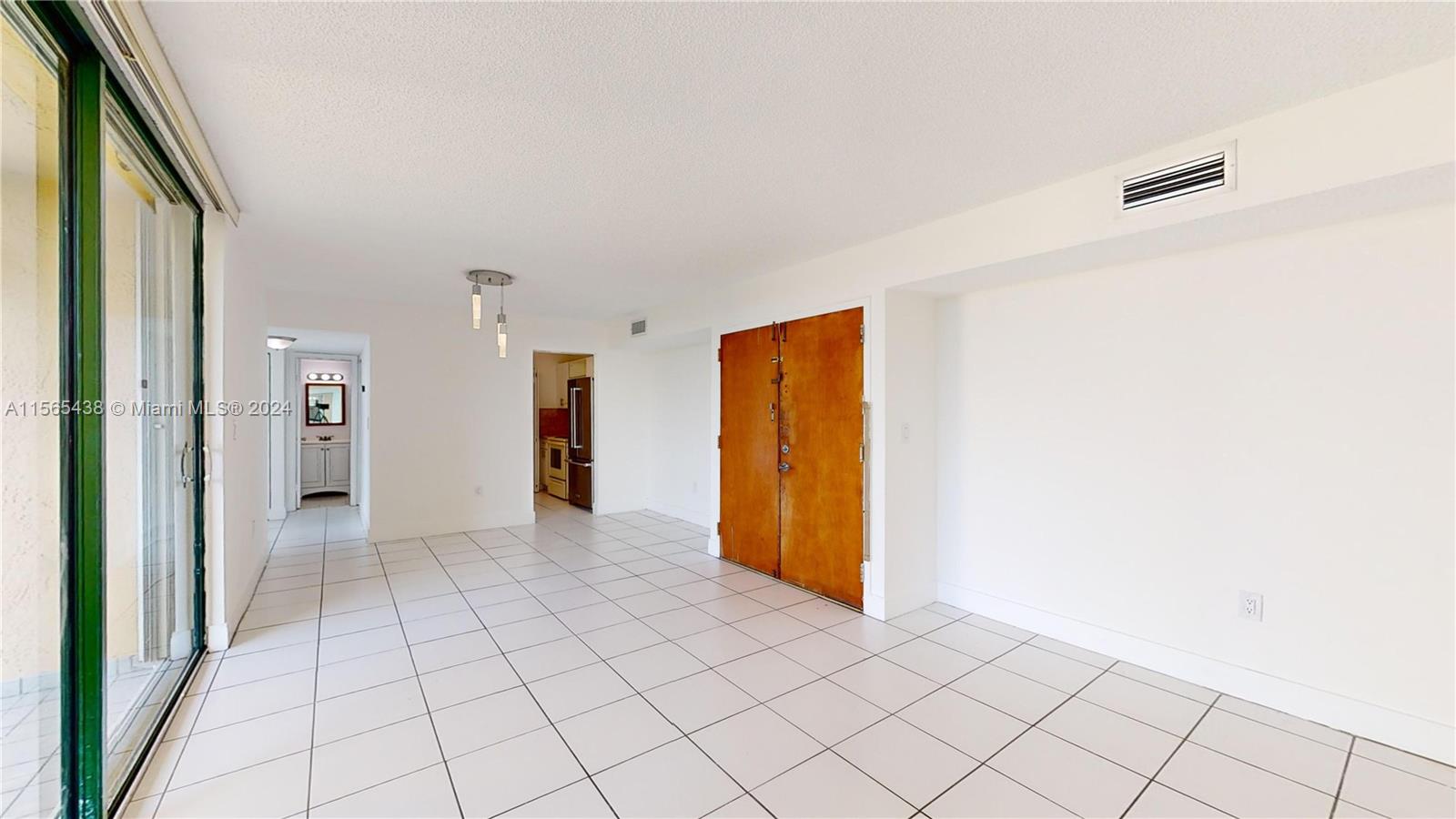11790 SW 18th St # 3 Unit: 528-3